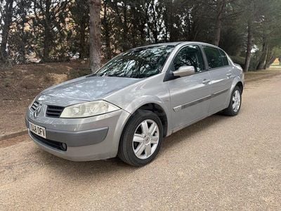Usado Renault Mégane II Authentique 120 CV (88 kW) 2005 Beige Berlina