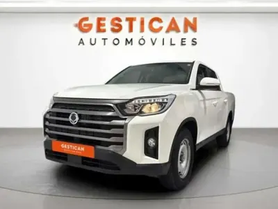 Usado SsangYong Musso 181 CV (133 kW) 2023 Blanco Pickup/Camioneta