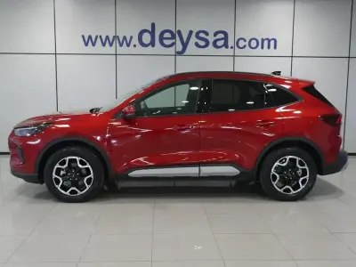 Usado Ford Kuga Active 180 CV (132 kW) 2025 Rojo SUV