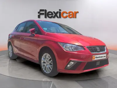 Usado Seat Ibiza Style 95 CV (69 kW) 2019 Rojo Utilitario