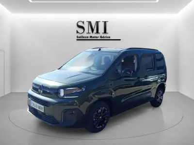 Usado Citroën Berlingo 102 CV (75 kW) 2024 Verde Monovolumen