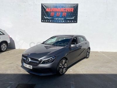 Usado Mercedes A200 Urban 136 CV (100 kW) 2016 Gris / plata Berlina