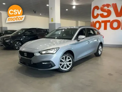 Usado Seat Leon Style 150 CV (110 kW) 2021 Gris Berlina