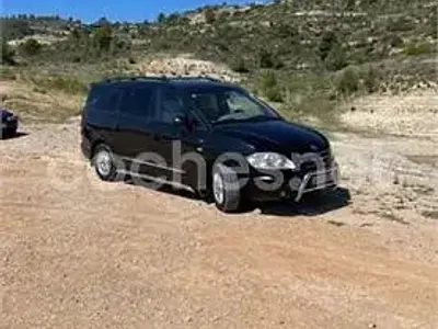 Usado SsangYong Rodius Limited 165 CV (121 kW) 2005 Negro Monovolumen