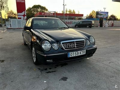 Mercedes E320