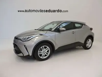 Usado Toyota C-HR Business Edition 122 CV (89 kW) 2021 Gris SUV