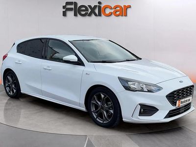 Usado Ford Focus ST-Line 125 CV (91 kW) 2018 Blanco Utilitario