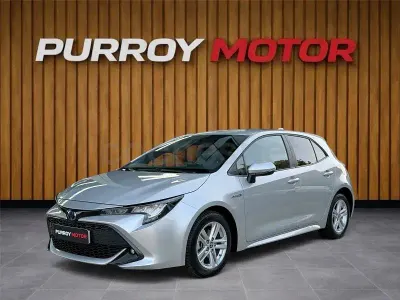 Usado Toyota Corolla Style 122 CV (89 kW) 2022 Gris / plata Berlina