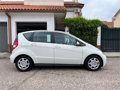 Usado Mercedes A160 82 CV (60 kW) 2012 Blanco Monovolumen