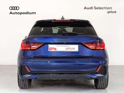 Usado Audi A1 Sportback Black Edition 116 CV (85 kW) 2025 Azul Utilitario