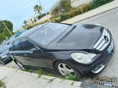 Usado Mercedes R320 224 CV (164 kW) 2007 Negro Familiar