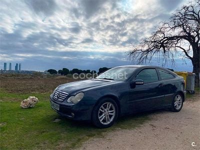 Azul Usado 2003 Mercedes C230 Berlina | 3200 € (Buen precio)