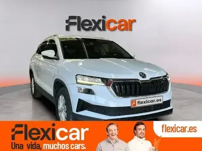 Usado Skoda Karoq Ambition 115 CV (84 kW) 2023 Blanco SUV
