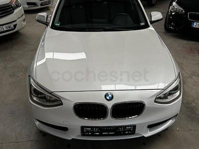 Begagnad BMW 118 Sport Line 170 HK (125 kW) 2012 Vit Halvkombi