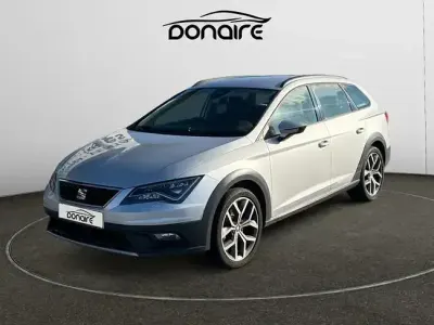 Usado Seat Leon 4Drive 184 CV (135 kW) 2017 Gris / plata Familiar