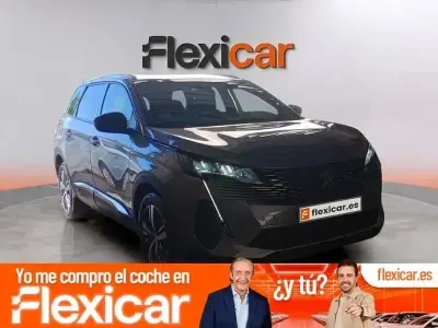 Usado Peugeot 5008 GT 130 CV (95 kW) 2024 Gris SUV