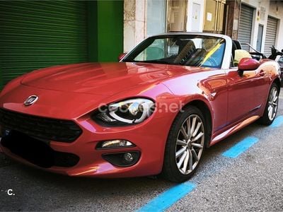 Usado Fiat 124 Spider Lusso 140 CV (102 kW) 2017 Rojo Descapotable