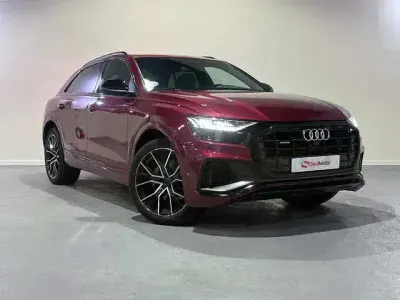 Usado Audi Q8 Ambiente 231 CV (169 kW) 2020 Rojo SUV