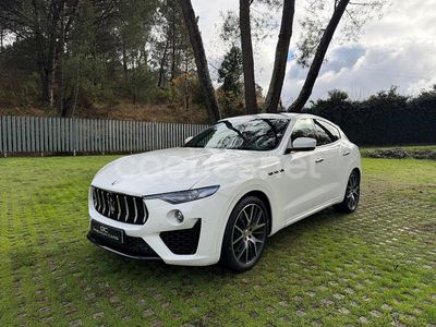 Usado Maserati Levante GranLusso 430 CV (316 kW) 2018 Blanco SUV