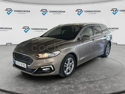Usado Ford Mondeo Titanium 150 CV (110 kW) 2019 Beige Familiar