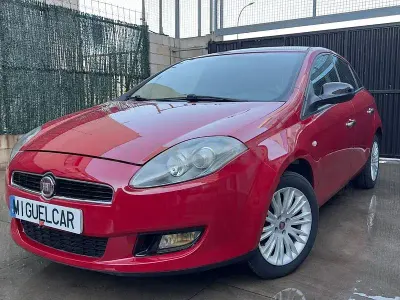 Usado Fiat Bravo Easy 105 CV (77 kW) 2013 Rojo Utilitario