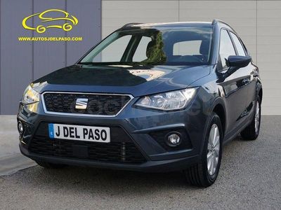 Usado Seat Arona Style 110 CV (80 kW) 2021 Gris / plata SUV