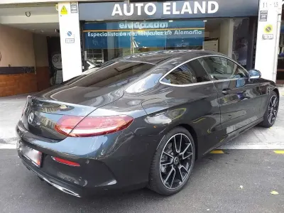 Käytetty Mercedes C300 AMG 258 HP (189 kW) 2019 Harmaa Sedan