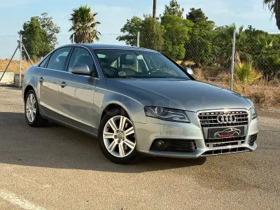 Usado Audi A4 Ambiente 143 CV (105 kW) 2009 Gris / plata Berlina