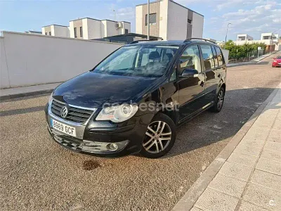 Usado VW Touran 105 CV (77 kW) 2008 Negro Monovolumen