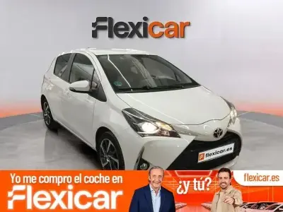 Usado Toyota Yaris Active 111 CV (81 kW) 2020 Blanco Berlina