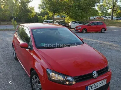 Usado VW Polo Advance 60 CV (44 kW) 2012 Rojo Utilitario