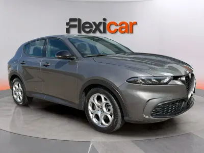 Usado Alfa Romeo Tonale Sprint 131 CV (96 kW) 2023 Gris SUV