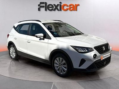 Usado Seat Arona Reference 95 CV (69 kW) 2022 Blanco SUV