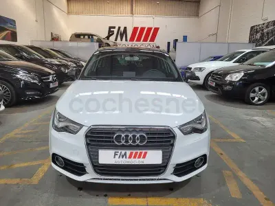 Usado Audi A1 Sportback Ambition 90 CV (66 kW) 2013 Blanco Utilitario
