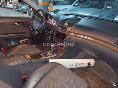 Mercedes E320