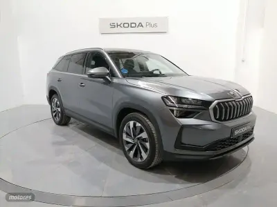 Usado Skoda Kodiaq Selection 204 CV (150 kW) 2025 Gris / plateado SUV