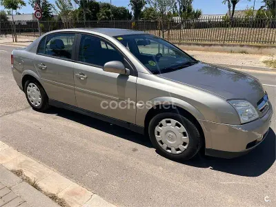 Usado Opel Vectra Comfort 122 CV (89 kW) 2004 Gris / plata Berlina