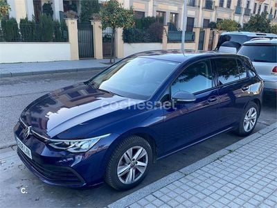 Usado VW Golf VIII Life 110 CV (80 kW) 2020 Azul Berlina