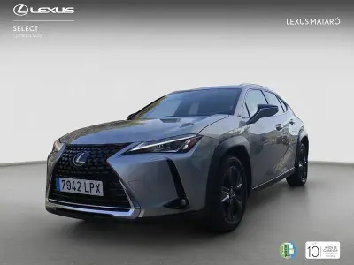 Usado Lexus UX Business Edition 184 CV (135 kW) 2021 Gris / plata SUV