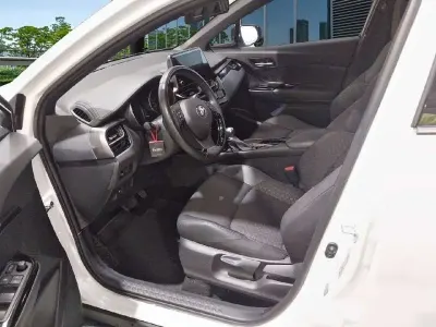 Usado Toyota C-HR+ Advance 98 CV (72 kW) 2022 Blanco SUV