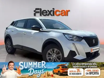 Usado Peugeot 2008 Active 100 CV (73 kW) 2023 Gris SUV