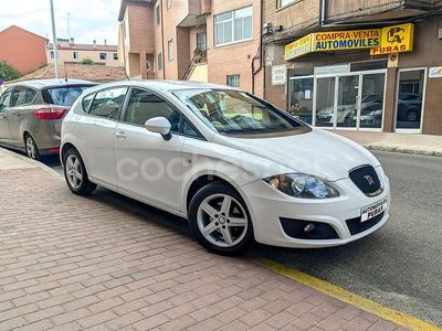 Blanco Usado 2011 Seat Leon Reference Berlina | 9800 € (Caro)