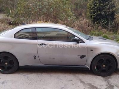 Gris / plata Usado 2006 Alfa Romeo GT Coupe | 3000 € (Precio justo)