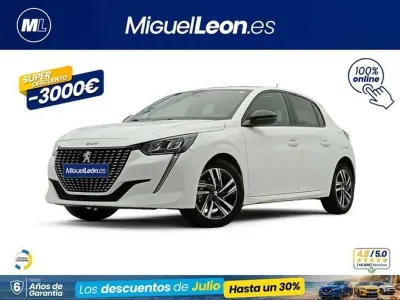 Usado Peugeot 208 Allure 102 CV (75 kW) 2023 Blanco Utilitario