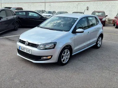 Usado VW Polo Advance 75 CV (55 kW) 2010 Gris / plata Utilitario