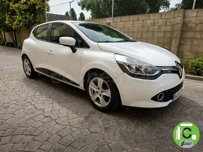 Usado Renault Clio IV Expression 90 CV (66 kW) 2015 Blanco Berlina