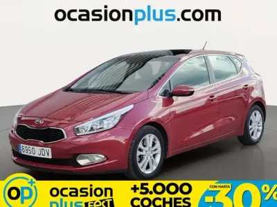 Usado Kia Ceed 128 CV (94 kW) 2015 Rojo Utilitario