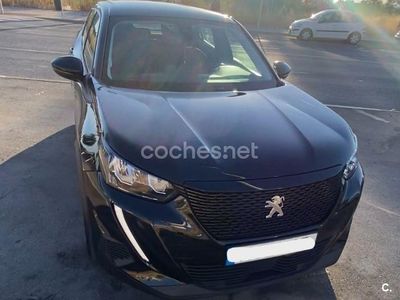 Usado Peugeot 2008 Allure 130 CV (95 kW) 2020 Negro SUV