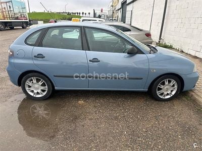 Usado Seat Ibiza Ecomotive 80 CV (58 kW) 2008 Azul Berlina