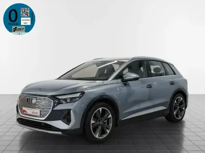 Usado Audi Q4 e-tron S-Line 150 kW (204 HP) 2023 Azul SUV